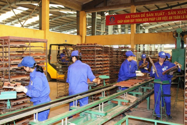 Hoạt động sản xuất của Viglacera vẫn nhộn nhịp thông Tết Giáp Ngọ